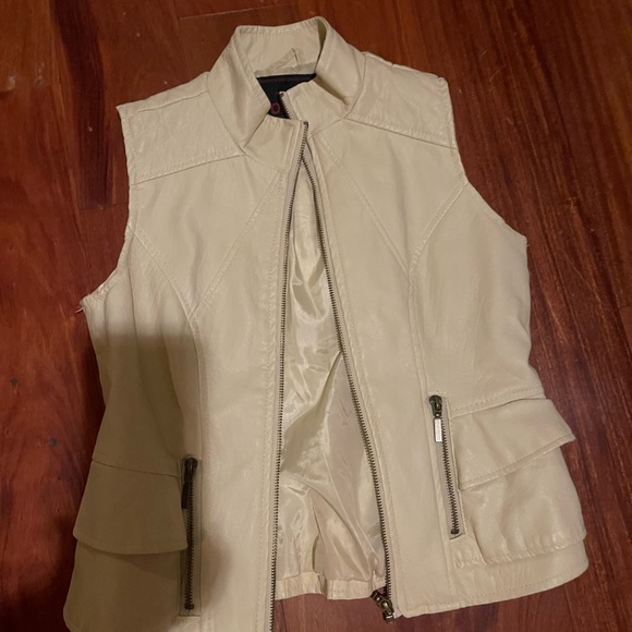 Y2K Pale Yellow Leather Vest from 2003!!! Size M but fits Small - Picture 2 of 4